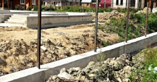 Фундамент под забор заказать в Норильске - заливка фундамента для забора | от 1536 за п.м.